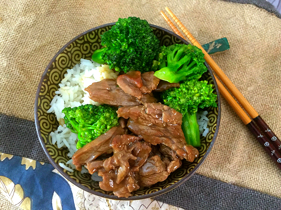 BeefBroccoli Bowl Front View f